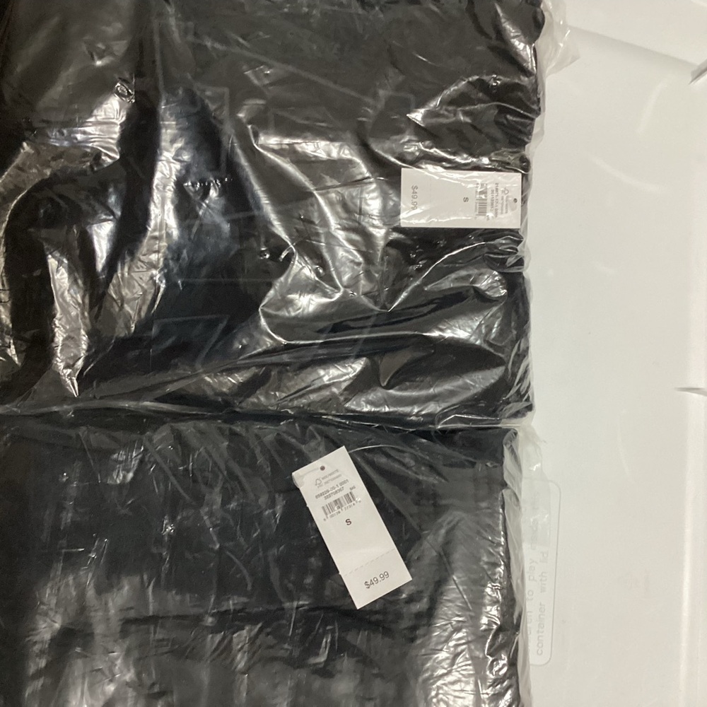 GAP Men’s Black Zip Hoodie and Joggers Set MSRP $100 Size S - Picture 4 of 4